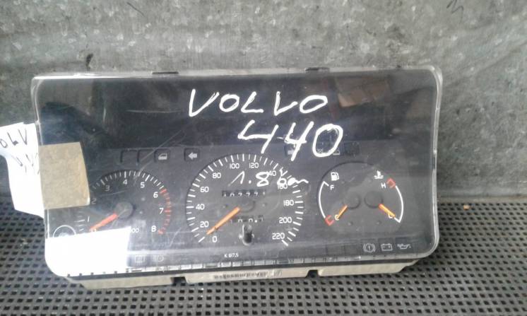 Щиток Приборов Панель Приборов Спидометр Volvo 440