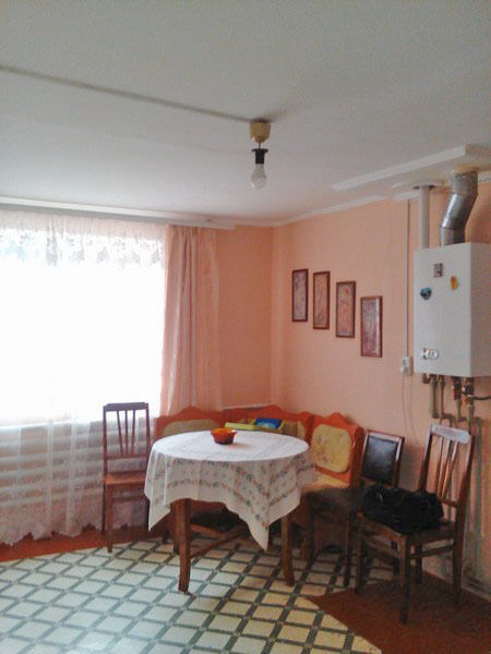 2-х этажный дом  с  удобствами,  село Осипенко
