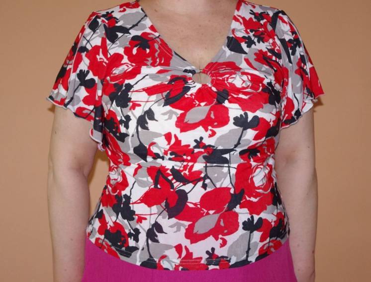 Блузка Летняя Новая Разноцветная Трикотажная С Декором 50 Размер