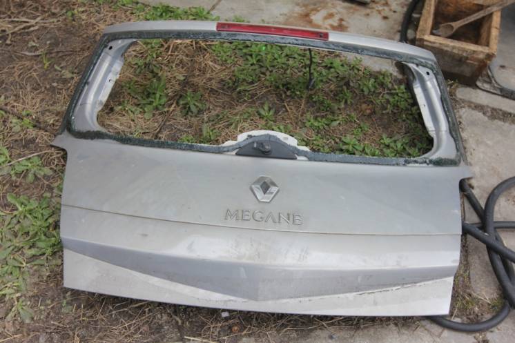 кришка багажника renault megane II хэтчбек