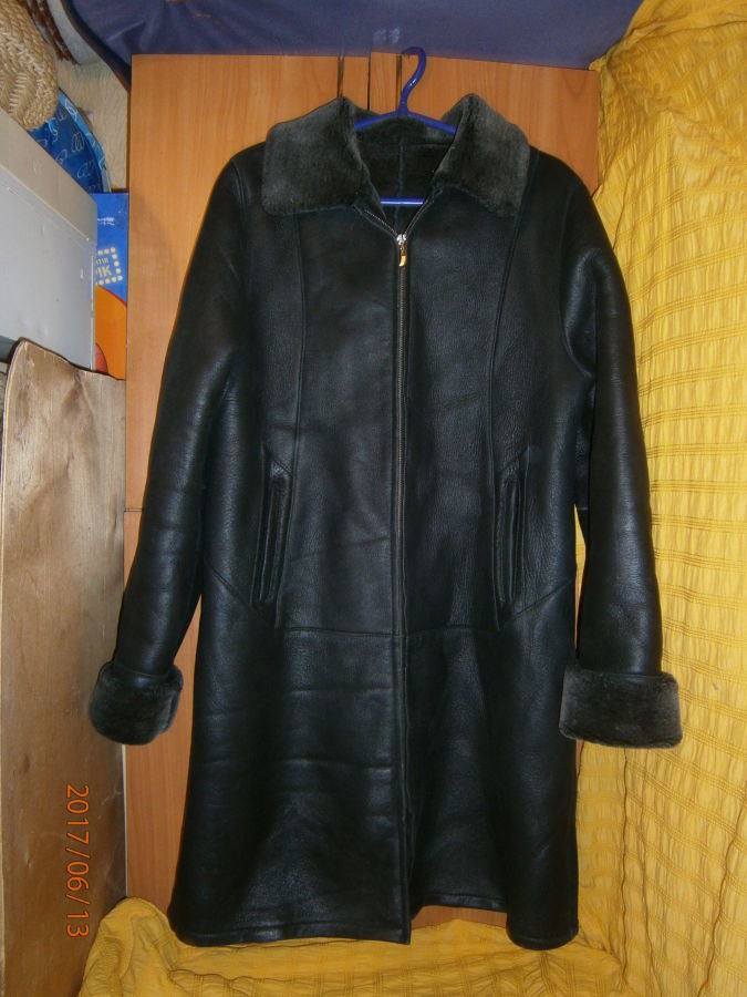 Пальто зимнее кож.зам. импортное Xl. в плечах п\о-43 см.