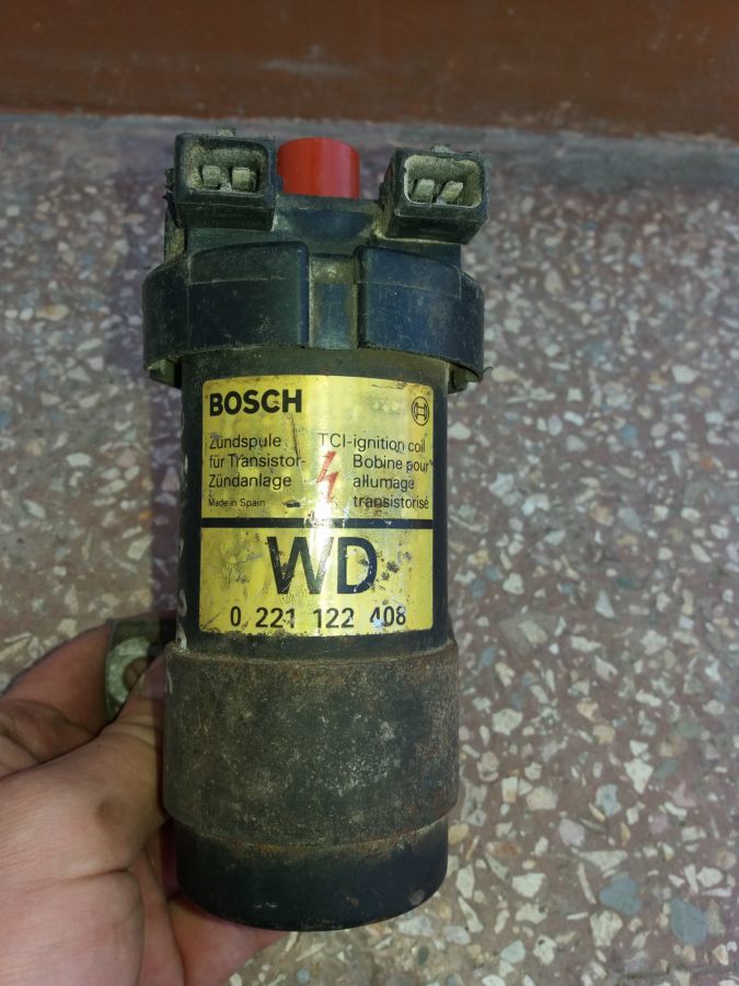 0221122408 Bosch - катушка запалювання на Опель Астра-Ф,Вектра-А,Омега