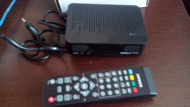 Продам DVB-T2 Romsat TR-1017HD