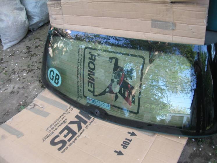 Стекло крышки багажника для Opel Zafira B