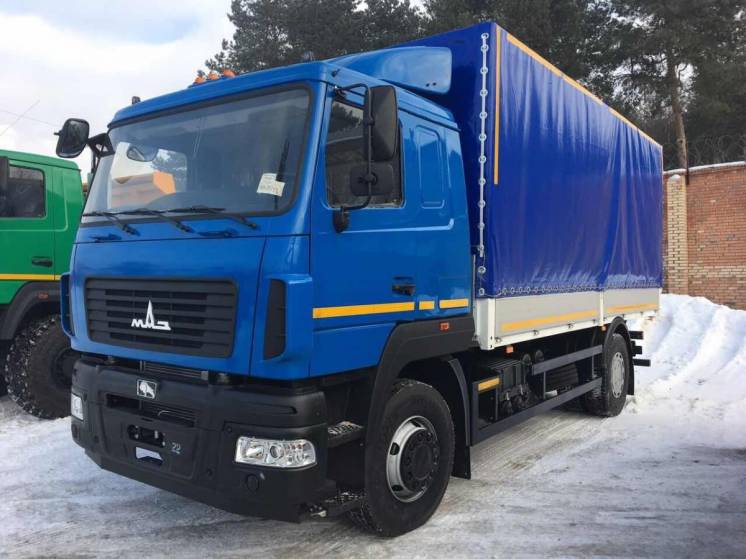 Новый грузовой тентованный автомобиль МАЗ-4371N2-521-000 Зубренок