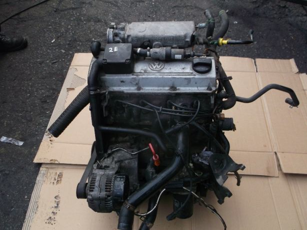 Мотор Двигатель Volkswagen  Passat B4 Golf 3 III Toledo 2.0 8V 2E