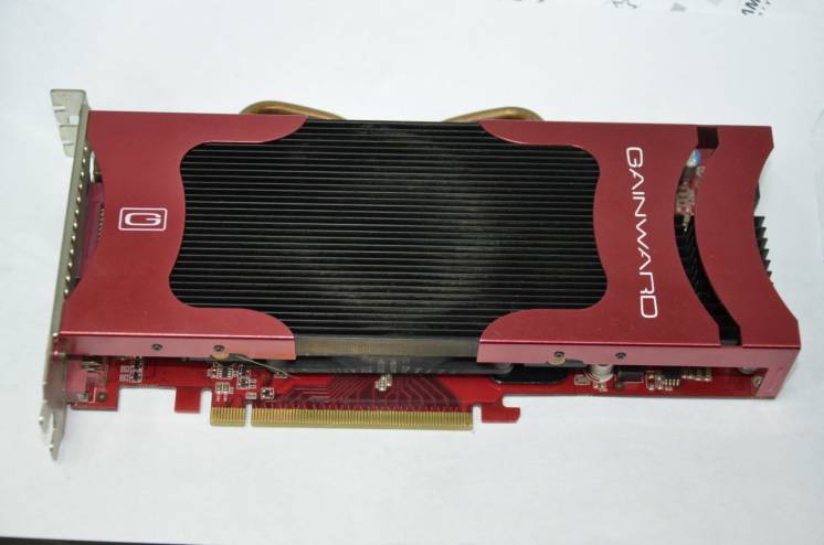 Видеокарта Gainward GeForce 8800 GT
