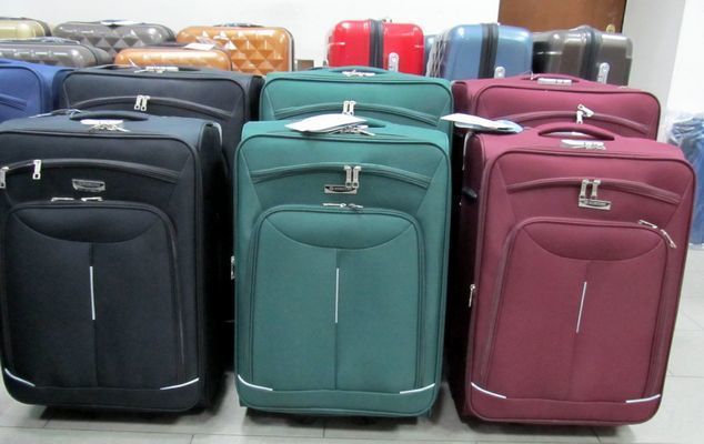 Набор чемоданов дорожных