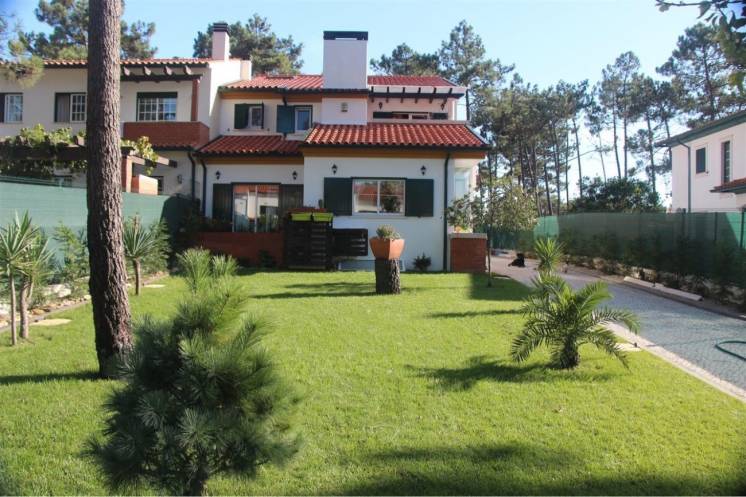 Дом в Португалии продажа