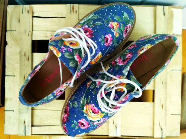 Кроссовки туфли слипоны на высокой подошве цветы женская обувь кеды