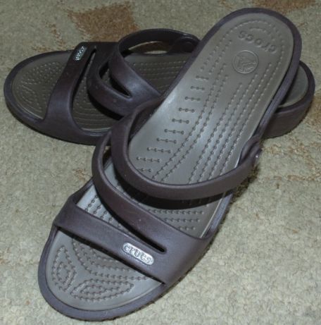 Шлепанцы женские сандалии босоножки Кроксы / Crocs размер W6