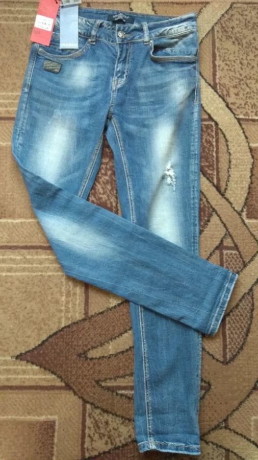 Продам джинсы женские lolo blues,новые.