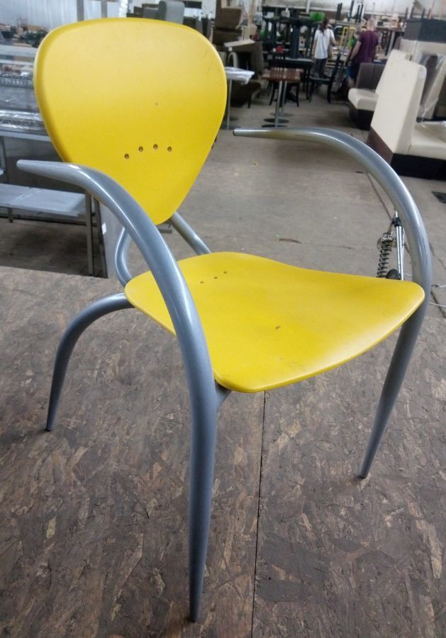 Дизайнерський стілець БУ для кафе, жовтий