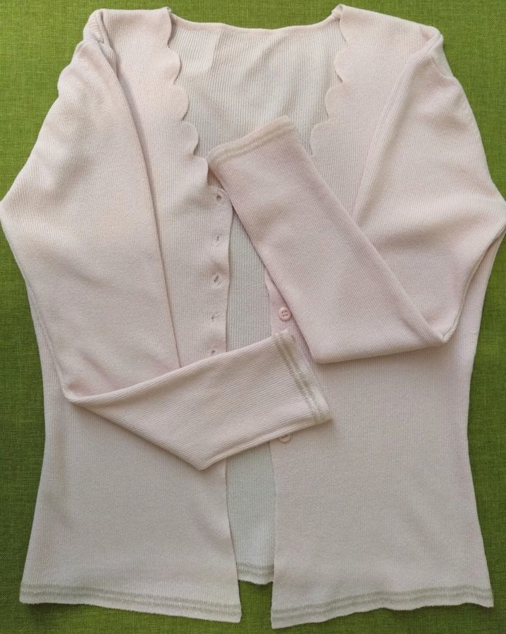 Джемпер женский (свитер, кофта, кардиган) розового нежного цвета