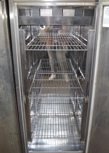 Шкаф холодильный  бу Zanussi RS06P41F холодильник из нержавейки б у
