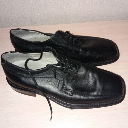 мужские кожаные туфли 40 р