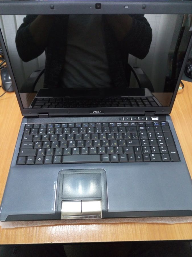 Производительный ноутбук в хорошем состоянии MSI CX600.