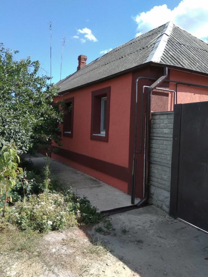 Продам 1/2 дома 4 комнаты. г. Волчанск.