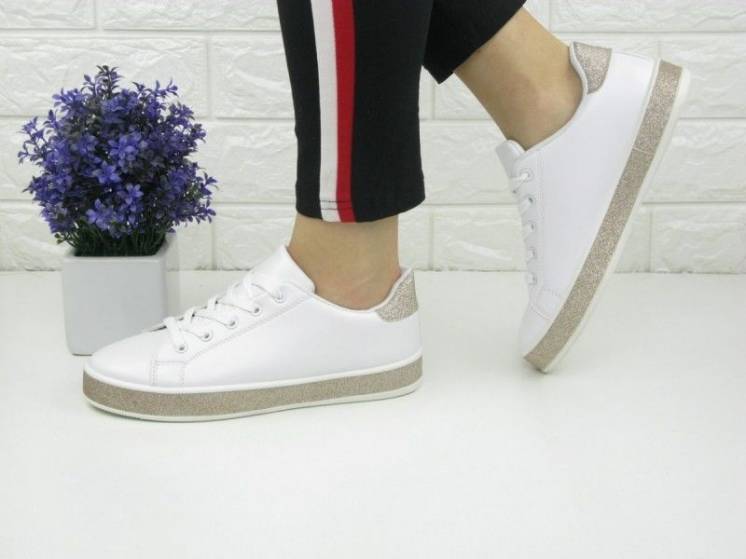 Стильные женские кроссовки Amy белые 1059