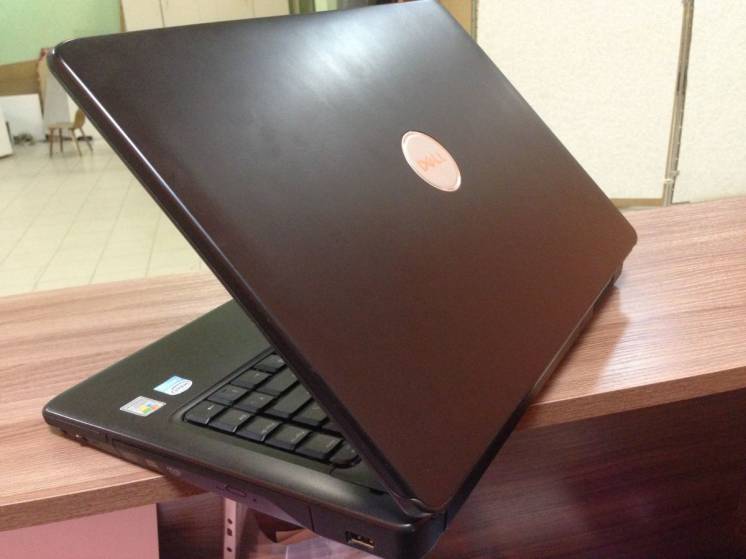 Как новый надежный двух ядерный ноутбук Dell Vostro 500