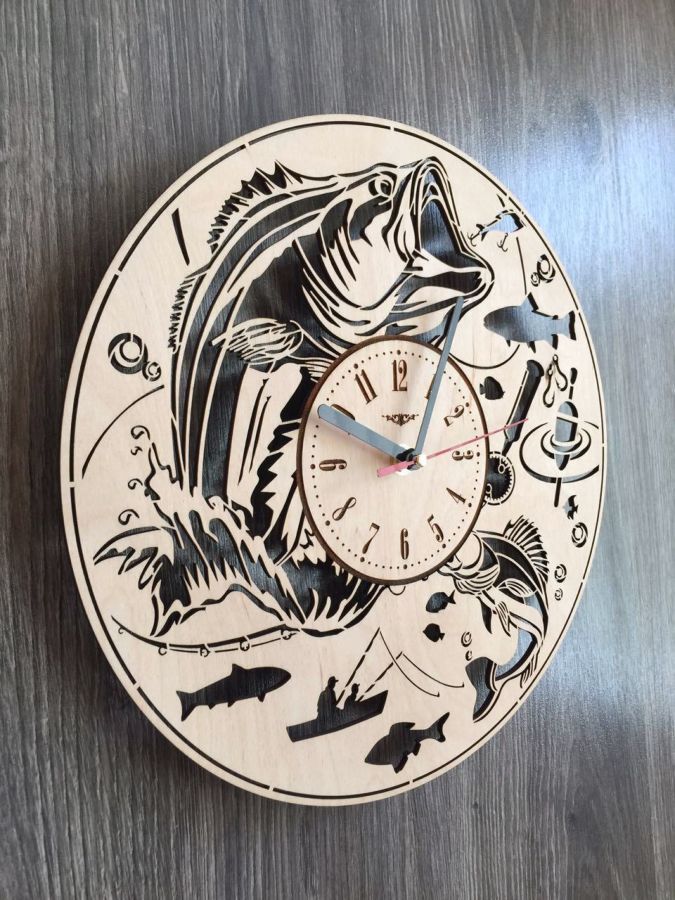 Дизайнерские круглые часы «Рыбалка»