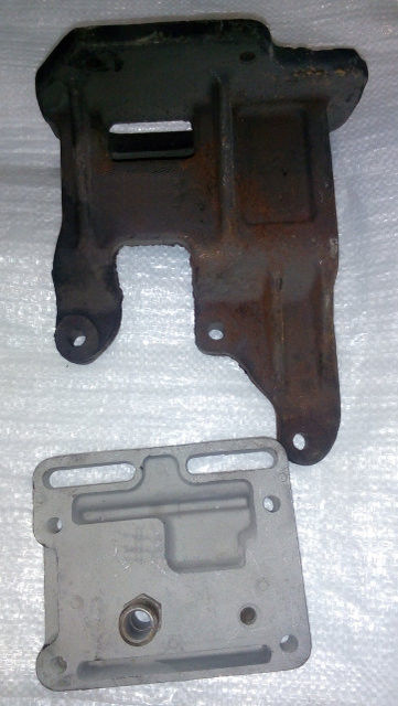Кронштейн крепления компрессора ЮМЗ комплект Д65-3509012 Д-65