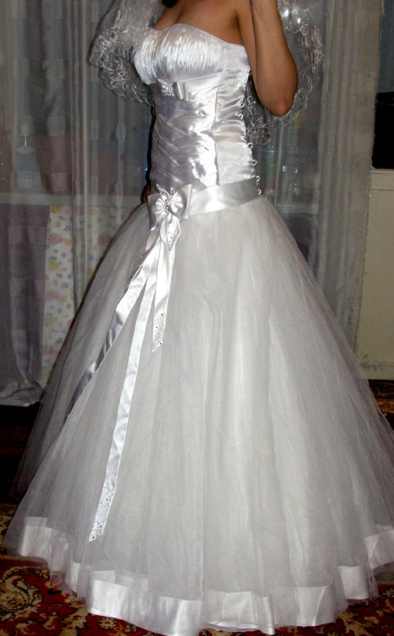 Свадебное платья и весь набор для невесты