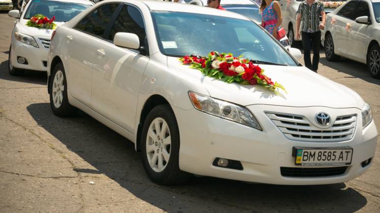 Авто на свадьбу в Сумах,свадебный кортеж до 5 авто одной марки
