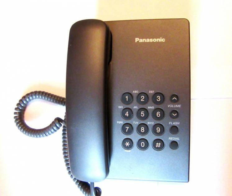 Стационарный телефон  Panasonic Kx-ts2350ua  черный, новый