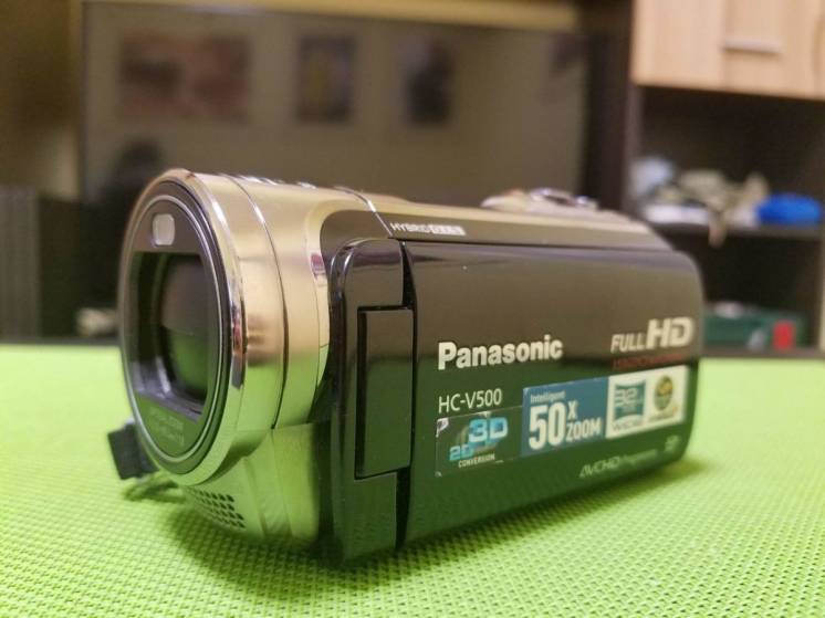 Видеокамера Panasonic HC-V500 1080p Full HD 50x Zoom