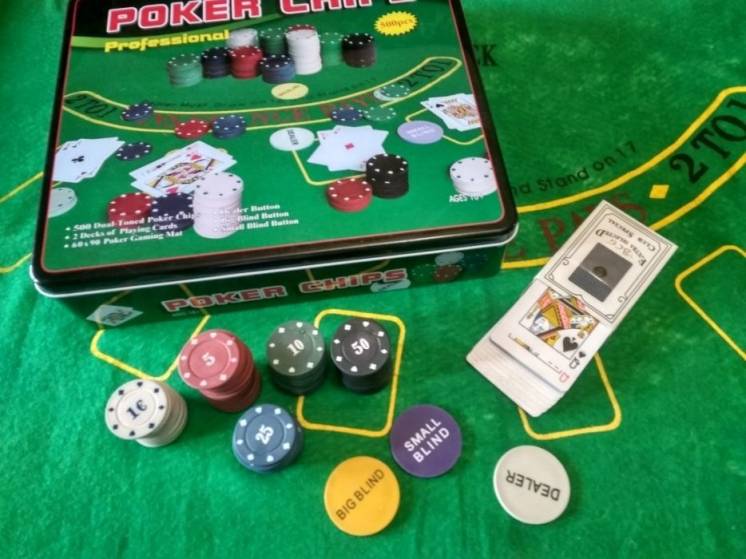 Набор для игры в покер 500 фишек в алюминиевом кейсе покерный набор