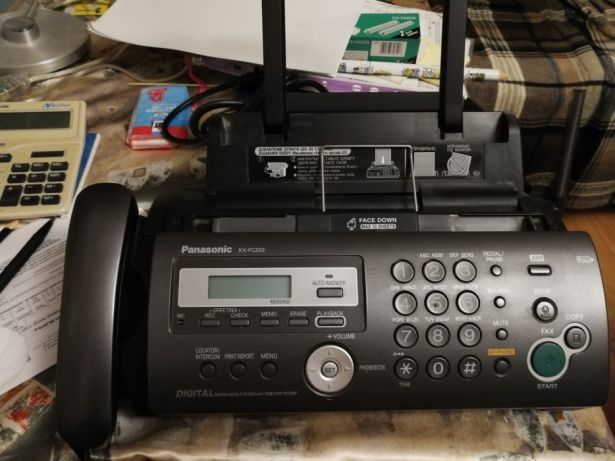 Телефон/факс Panasonic KX-FC253 с АОН и радио трубкой в отл. состоянии
