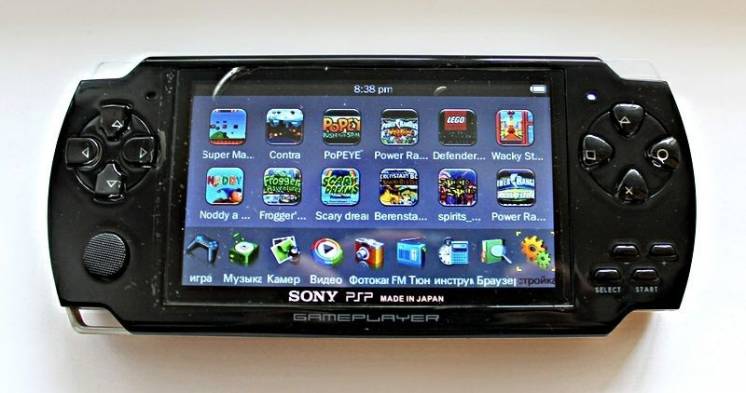 Детская игровая приставка PSP. 4 ГБ, 5000 игр.для детей любого возраст