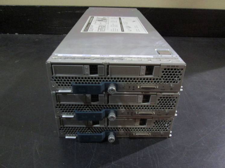 Cisco Ucs B200 M2 Blade Servers 2x Xeon 2.53 Ghz E5620 Qc блейд