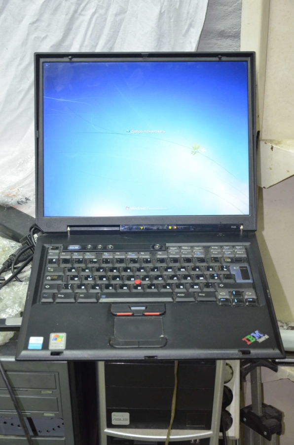 Ноутбук IBM ThinkPad R40 2722