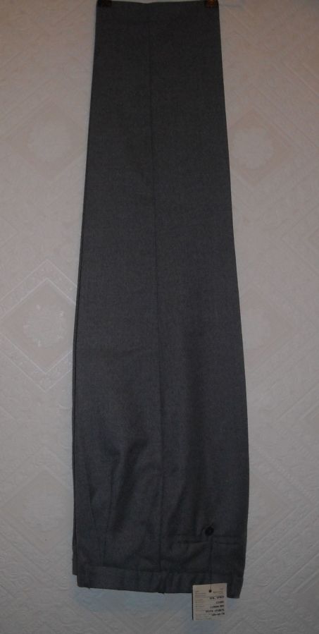 Классические мужские брюки темносерые 48 размер производства Румыния