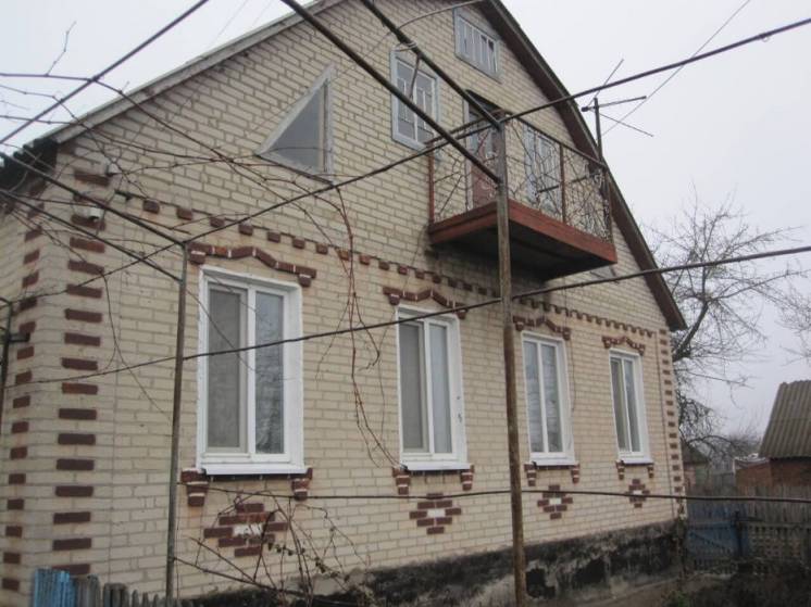 Продам 2-ух этажный дом в с. Борки Змиевской р-он