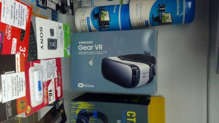 Очки виртуальной реальности Samsung Gear VR SM-R322N