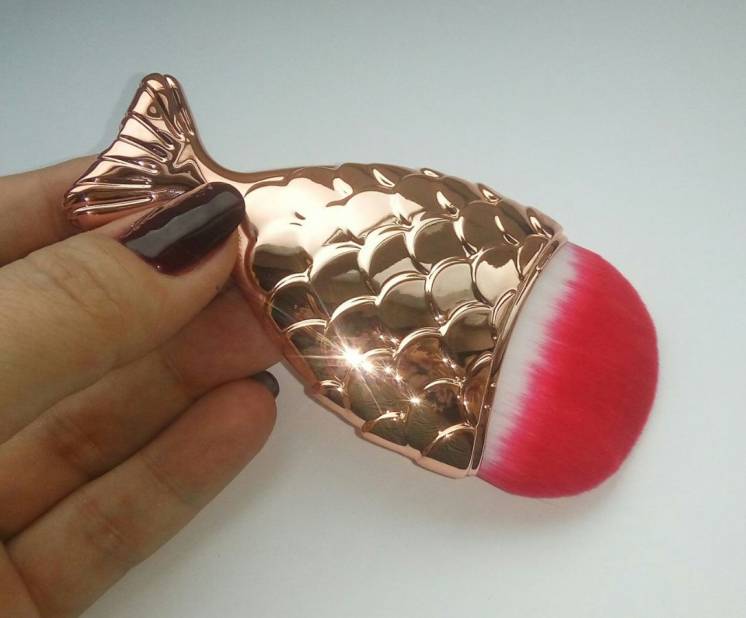 Кисть рыбка русалка для макияжа Gold/Red 11 см