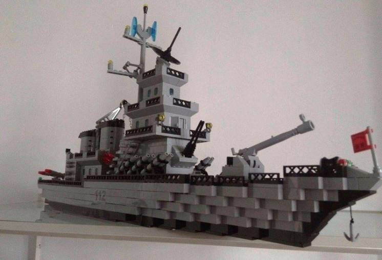Конструктор 112 Военный корабль Крейсер 970 деталей