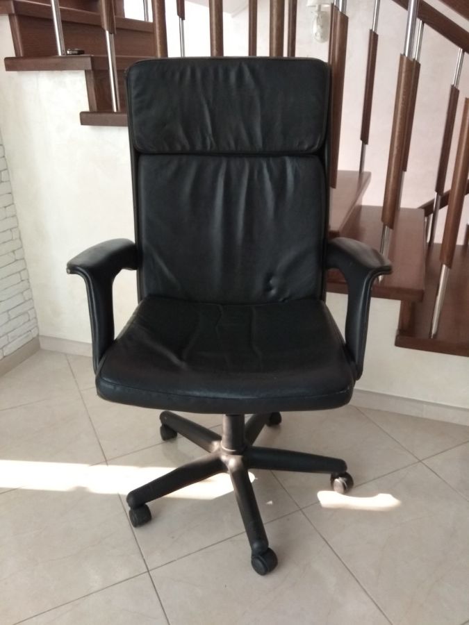 офісное кресло кожаное, офісне крісло шкіряне