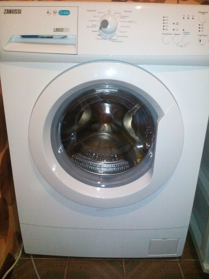 Новая стиральная машинка Zanussi