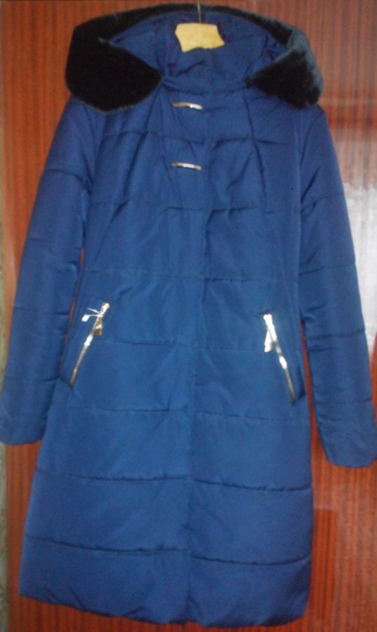 Продам новое женское пальто-пуховик размер 48-50.