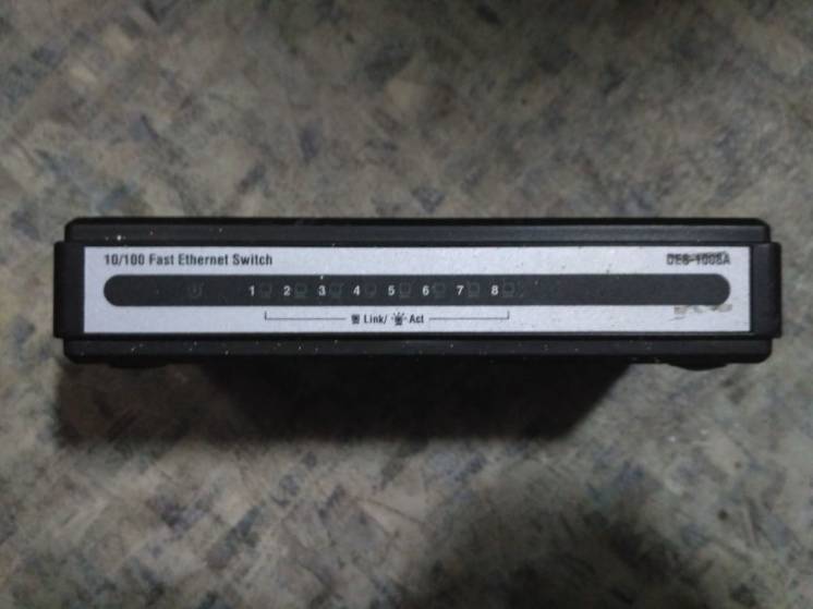 Коммутатор D-Link (DES-1008A) 8 портов Ethernet 10/100 Мбит/сек