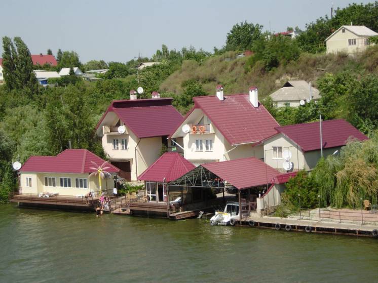 Дом на берегу реки Днестр в с.Маяки