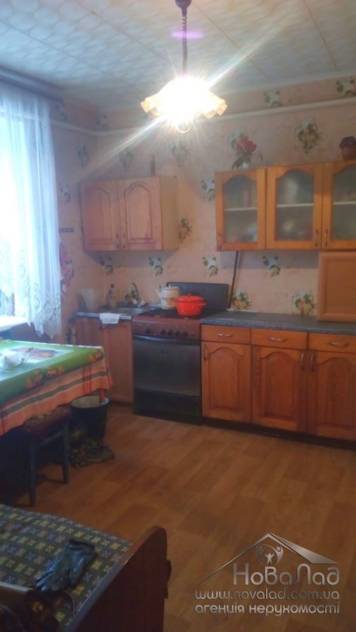 Продается добротный дом - дача 86 м2  пригород Чернигова село Редьковк