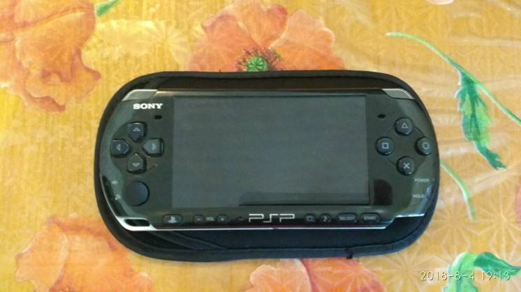 Продам приставку PSP-3008