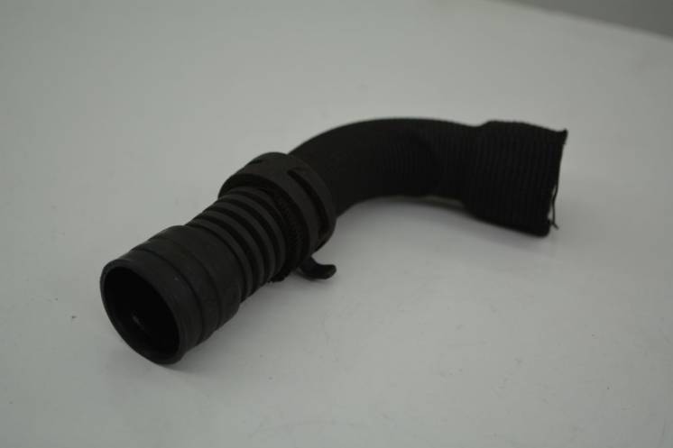 Воздушний шланг для вентиляции кришки головки блока на VW 1.8-1.9 TDI