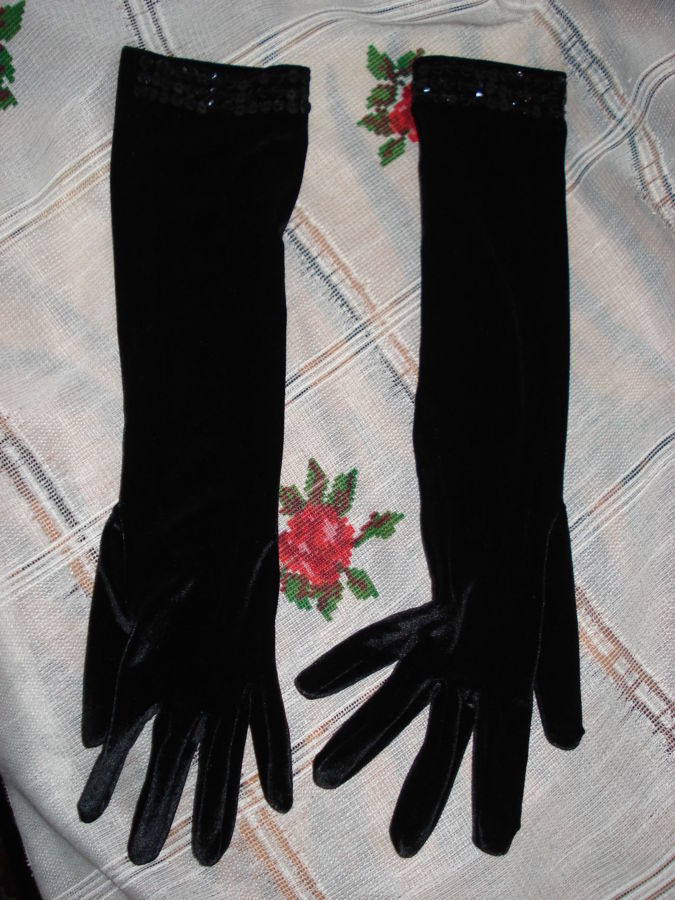 Супер перчатки нарядные,черный велюр,р.s