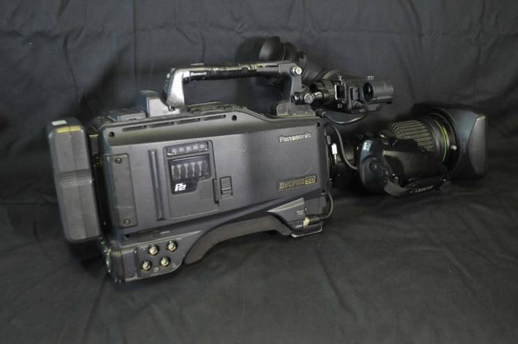Видеокамера Panasonic AJ-SPC700E P2 камера плечевая профессиональная